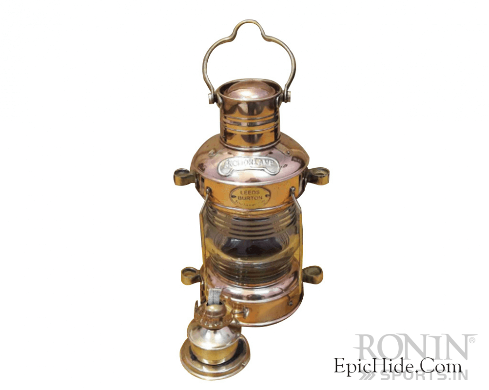 VINTAGE LANTERN (OIL LAMP) 04
