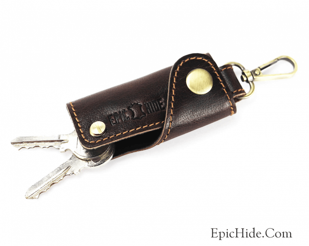 VINTAGE LEATHER CHAINS 07